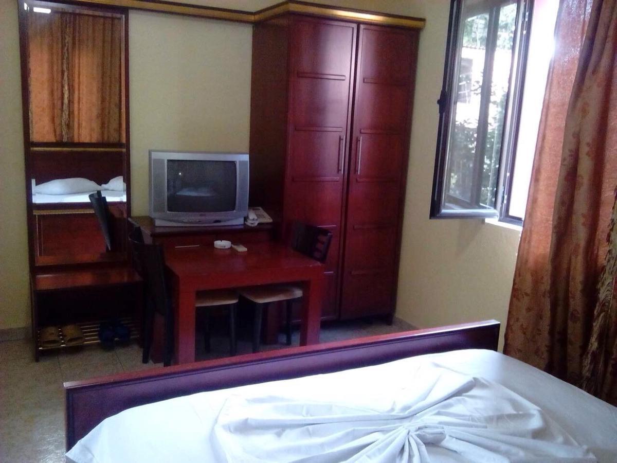 Hotel Deja Tirana Zewnętrze zdjęcie