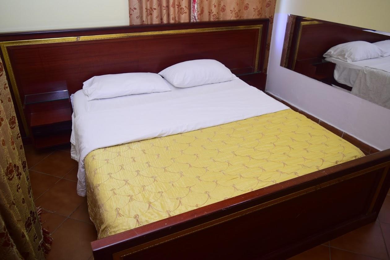 Hotel Deja Tirana Zewnętrze zdjęcie