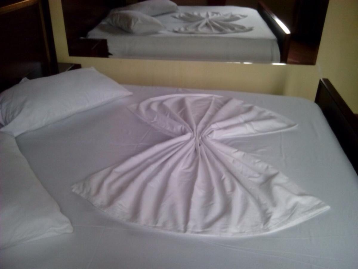 Hotel Deja Tirana Zewnętrze zdjęcie