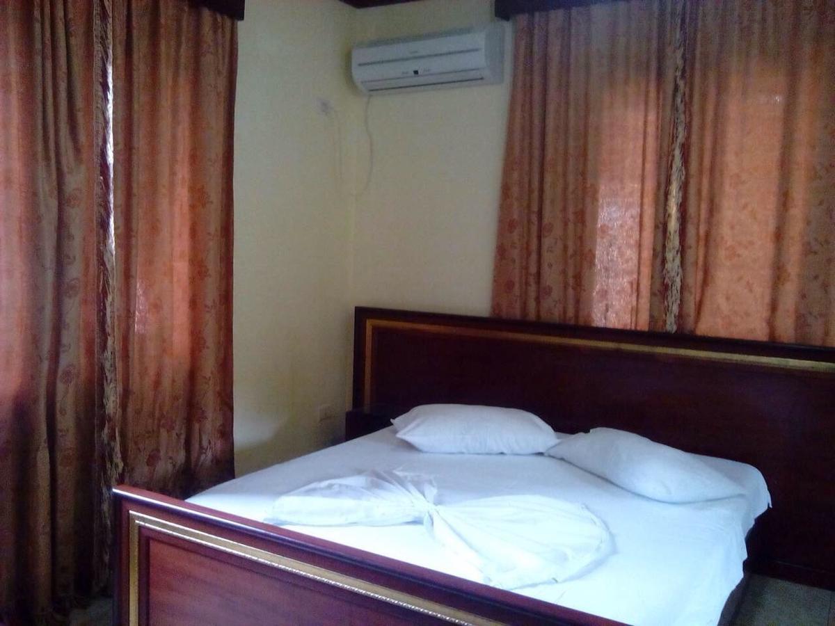 Hotel Deja Tirana Zewnętrze zdjęcie